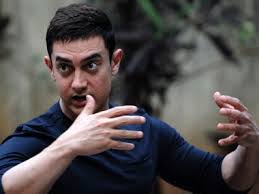 aamir khan upcoming films,aamir khan directed films,aamir khan in pk,aamir khan barf,barf director aamir khan,taare jameenper  మరోసారి మెగాఫోన్‌ పట్టనున్న అమీర్‌ఖాన్‌..!!